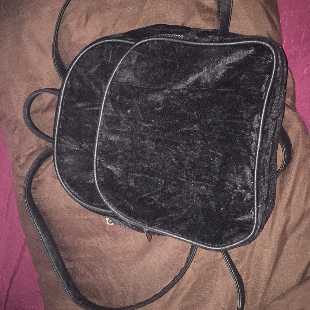 Black velvet bookbag💕💕💕
